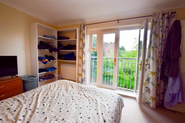 Waters Edge, Chester